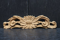 可愛らしい菊の花の小さな彫刻飾り DC8359 在庫2個