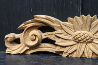 可愛らしい菊の花の小さな彫刻飾り DC8359 在庫2個