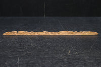 荒波を飛翔する波千鳥を描いた小さな彫刻飾り DC8368ab 在庫(a:1 b:1)枚