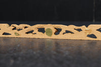 荒波を飛翔する波千鳥を描いた小さな彫刻飾り DC8368ab 在庫(a:1 b:1)枚