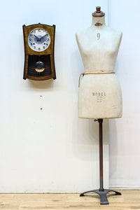 木目調の色合いが映える壁掛け時計【不動】 DC8383