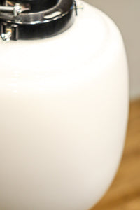 懐かし味を感じさせる樽型の電笠 DC8398