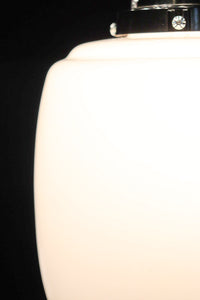 懐かし味を感じさせる樽型の電笠 DC8398