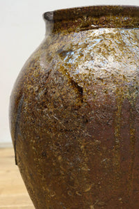 釉薬の風合いが味わいを深める中型サイズの常滑壺 DC8400