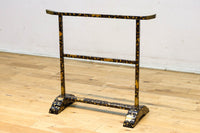 黒漆で雅な気品溢れる手ぬぐい掛け DC8401a