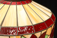 赤い花模様が引き立つ色鮮やかなステンドグラスのシャンデリア DC8438