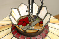 赤い花模様が引き立つ色鮮やかなステンドグラスのシャンデリア DC8438