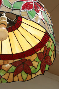 赤い花模様が引き立つ色鮮やかなステンドグラスのシャンデリア DC8438