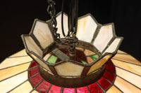 赤い花模様が引き立つ色鮮やかなステンドグラスのシャンデリア DC8438