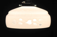 可愛らしい葉柄の透かし模様で風情ある電笠 DC8448