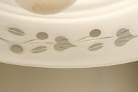 可愛らしい葉柄の透かし模様で風情ある電笠 DC8448