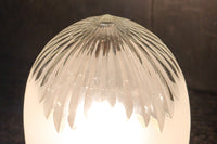 シャープな切子模様でレトロな雰囲気の天井直付け灯カバー DC8453