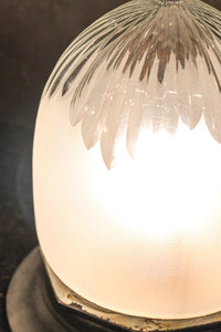 シャープな切子模様でレトロな雰囲気の天井直付け灯カバー DC8453