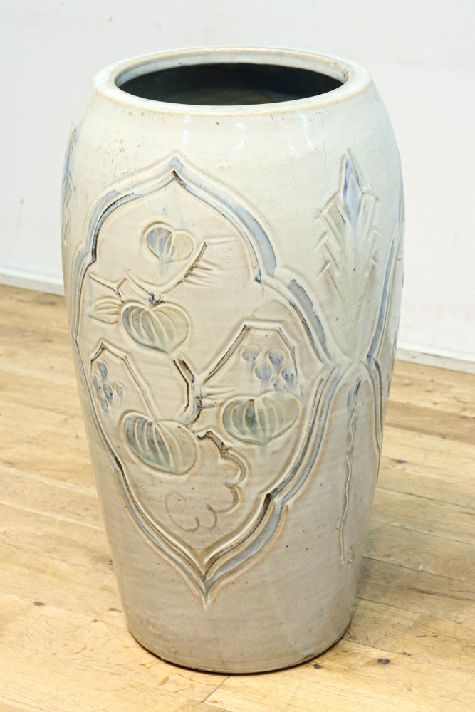 淡い色彩が上品な陶器製の傘立て DC8454 – 古福庵 [ KOFUKUAN