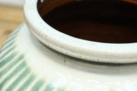 縦ストライプ柄で和の趣きある信楽焼の大きな壺 DC8477