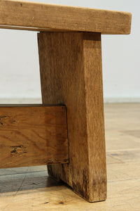 小振りサイズの重厚感ある踏み台 DC8484