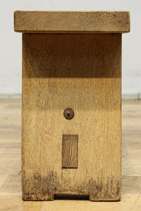 小振りサイズの重厚感ある踏み台 DC8484