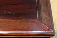 艶やかな色味に上質感漂う小さな花台 DC8485