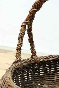 空間を上品に飾り立ててくれる花カゴ DC8489