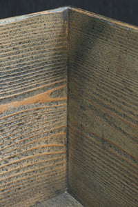 古色の色合いで風格漂う炭入れ DC8496