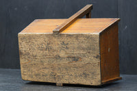 古色の色合いで風格漂う炭入れ DC8496