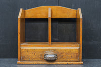 温かみある木地色の引き出し付き卓上本棚 DC8502