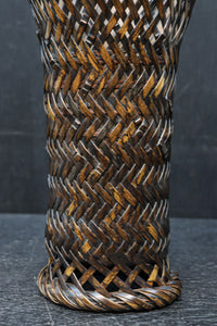 スラリとしたシルエットの持ち手付き花カゴ DC8523