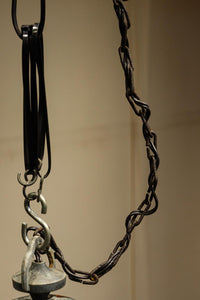 桜と蔦の透かし柄が映える吊り灯籠 DC8526