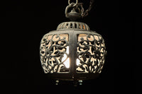 桜と蔦の透かし柄が映える吊り灯籠 DC8526