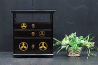 艶やかな黒漆が美しい蒔絵櫛箪笥 DC8527