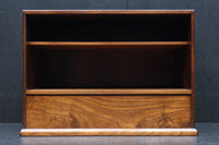 上質感漂う二枚引き戸の小さな茶箪笥 DC8528