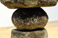 時代を経た趣きある五輪塔 DC8539