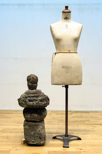 時代を経た趣きある五輪塔 DC8539