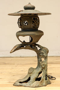 Antique tool (Iron lantern) DC8541