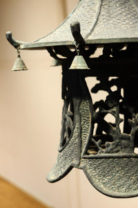 松竹梅の透かし絵で縁起良い吊り灯籠 DC8597