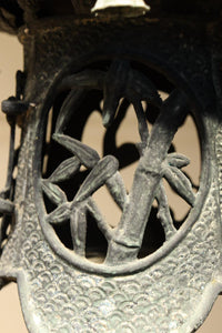 松竹梅の透かし絵で縁起良い吊り灯籠 DC8597