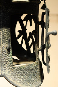 松竹梅の透かし絵で縁起良い吊り灯籠 DC8597