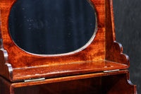 可愛らしい絵柄が上品な鏡台を兼ねた化粧箱 DC8630