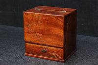 可愛らしい絵柄が上品な鏡台を兼ねた化粧箱 DC8630