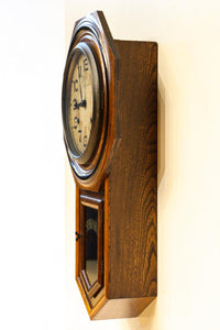 温かみある風合いに包まれたSEIKO社の振り子時計 DC8648