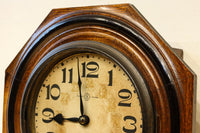 温かみある風合いに包まれたSEIKO社の振り子時計 DC8648