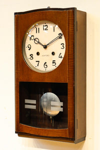 愛知時計電機製 文字やガラス装飾に手作り感のある壁掛け時計 DC8650