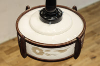 落ち着いた雰囲気のある木製フレームの電笠 DC8710