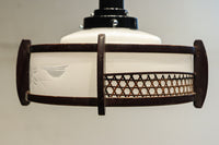 落ち着いた雰囲気のある木製フレームの電笠 DC8710