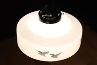 鳥の透かし模様が引き立つシンプルで温かみのある電笠 DC8711