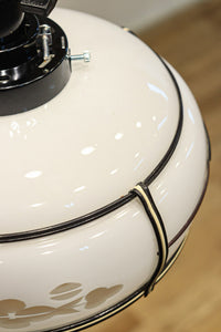 梅の透かし絵に和柄文様を添えた気品ある電笠 DC8717