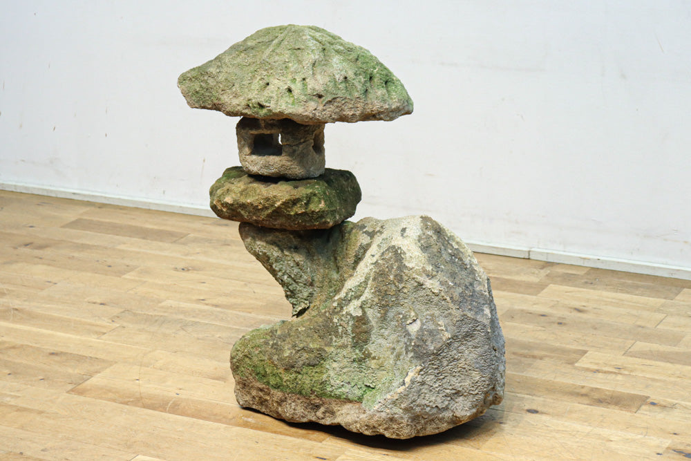 素朴で優しい面持ちある山灯籠 DC8726 – 古福庵 [ KOFUKUAN