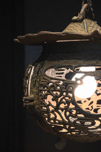 月蔓の透かし絵や青波海模様で風情ある球型吊り灯籠 DC8732