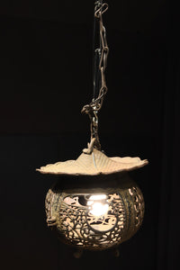 月蔓の透かし絵や青波海模様で風情ある球型吊り灯籠 DC8732