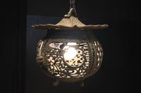 月蔓の透かし絵や青波海模様で風情ある球型吊り灯籠 DC8732